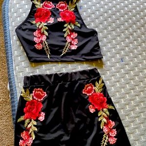 Small, Black with roses set, Brand New